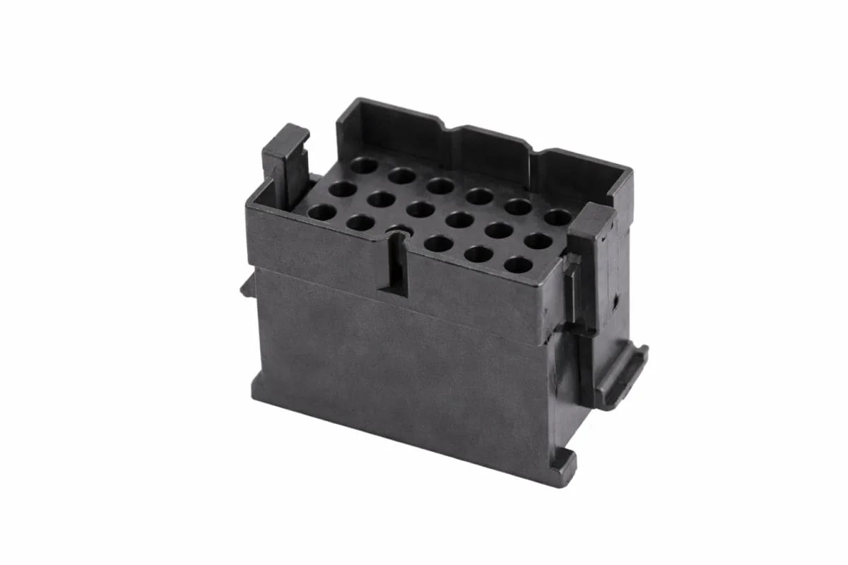 24-Hole Plug