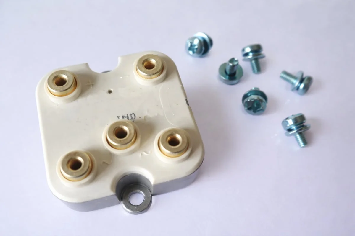 385048 Rectifier