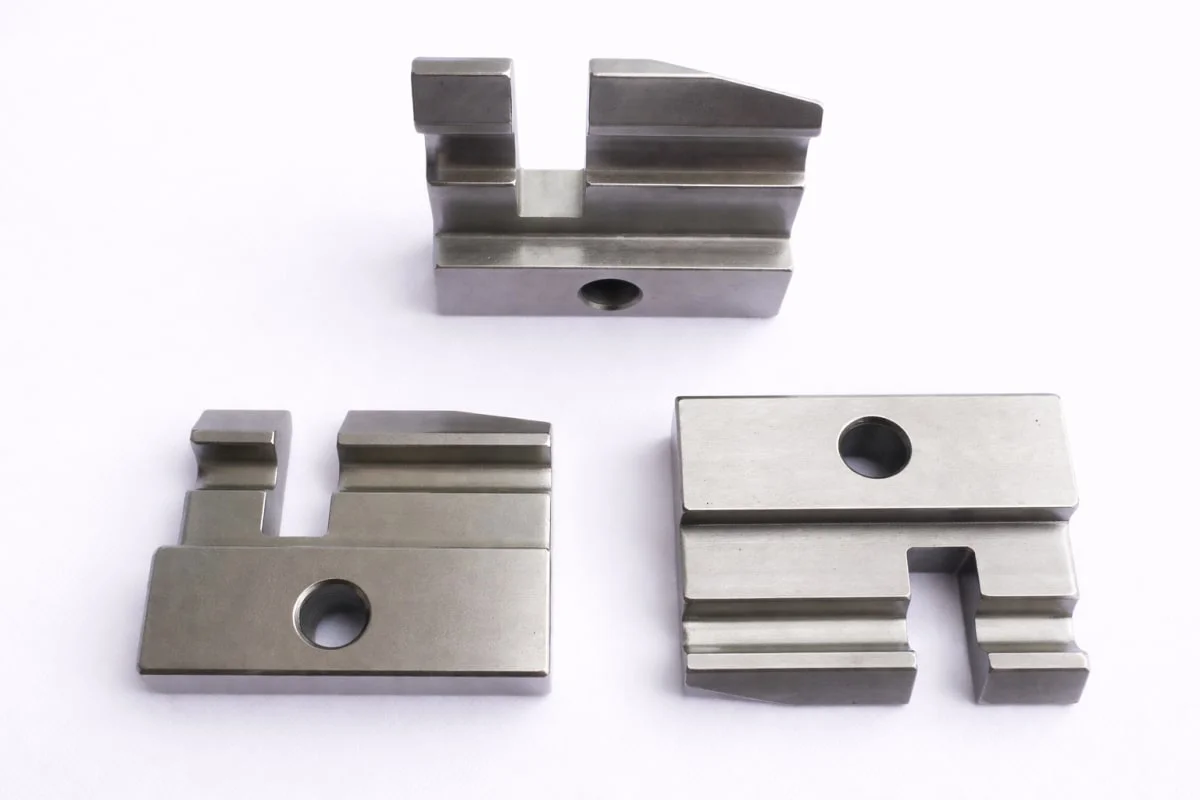 911 116 164 Sulzer Front Guide Insert MS, D1, PU