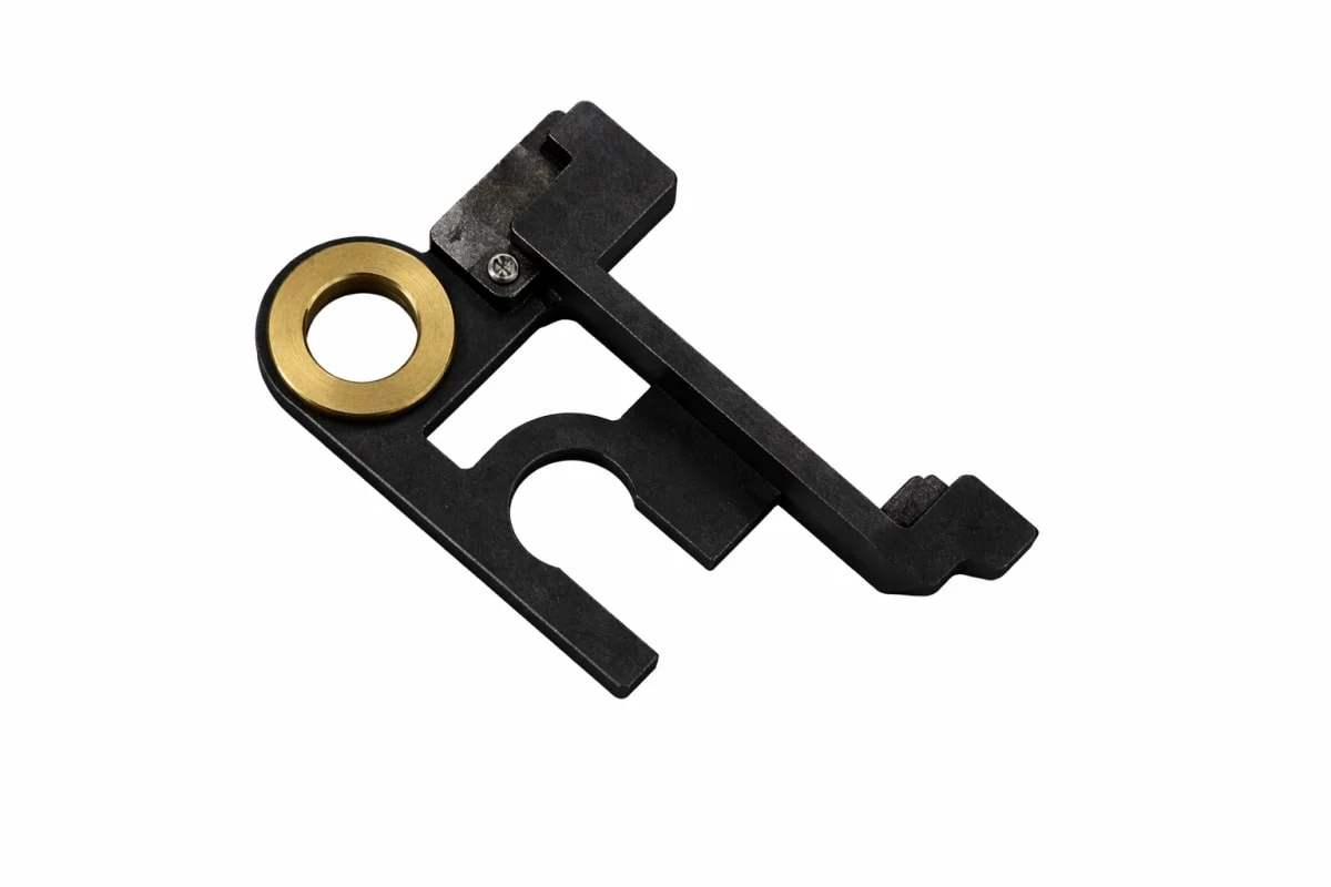 Center fixed cutter seat