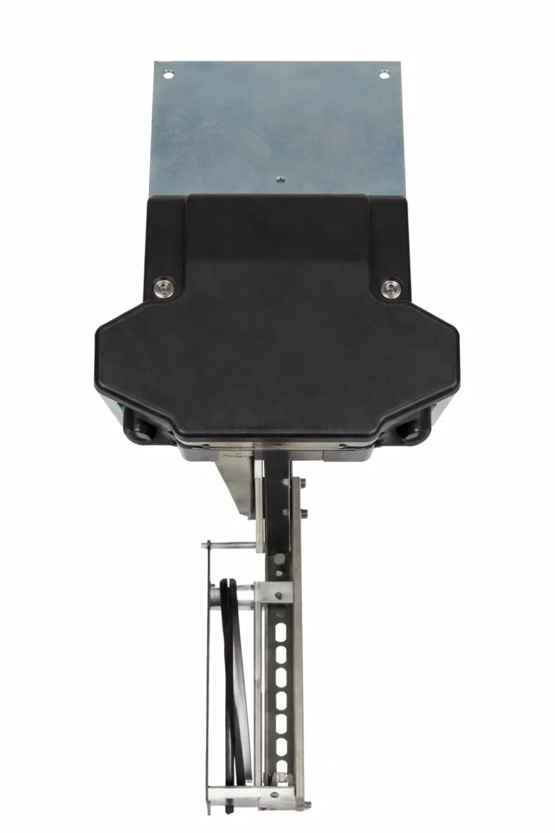 Electronic warp stop device
