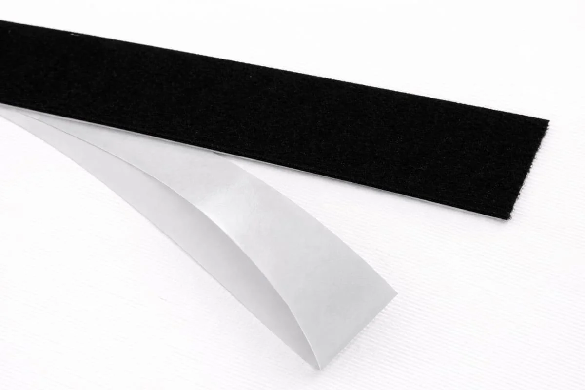 I524 Picanol Black Velvet Roll Covering, Self-Adhesive, 28mm Wide 2