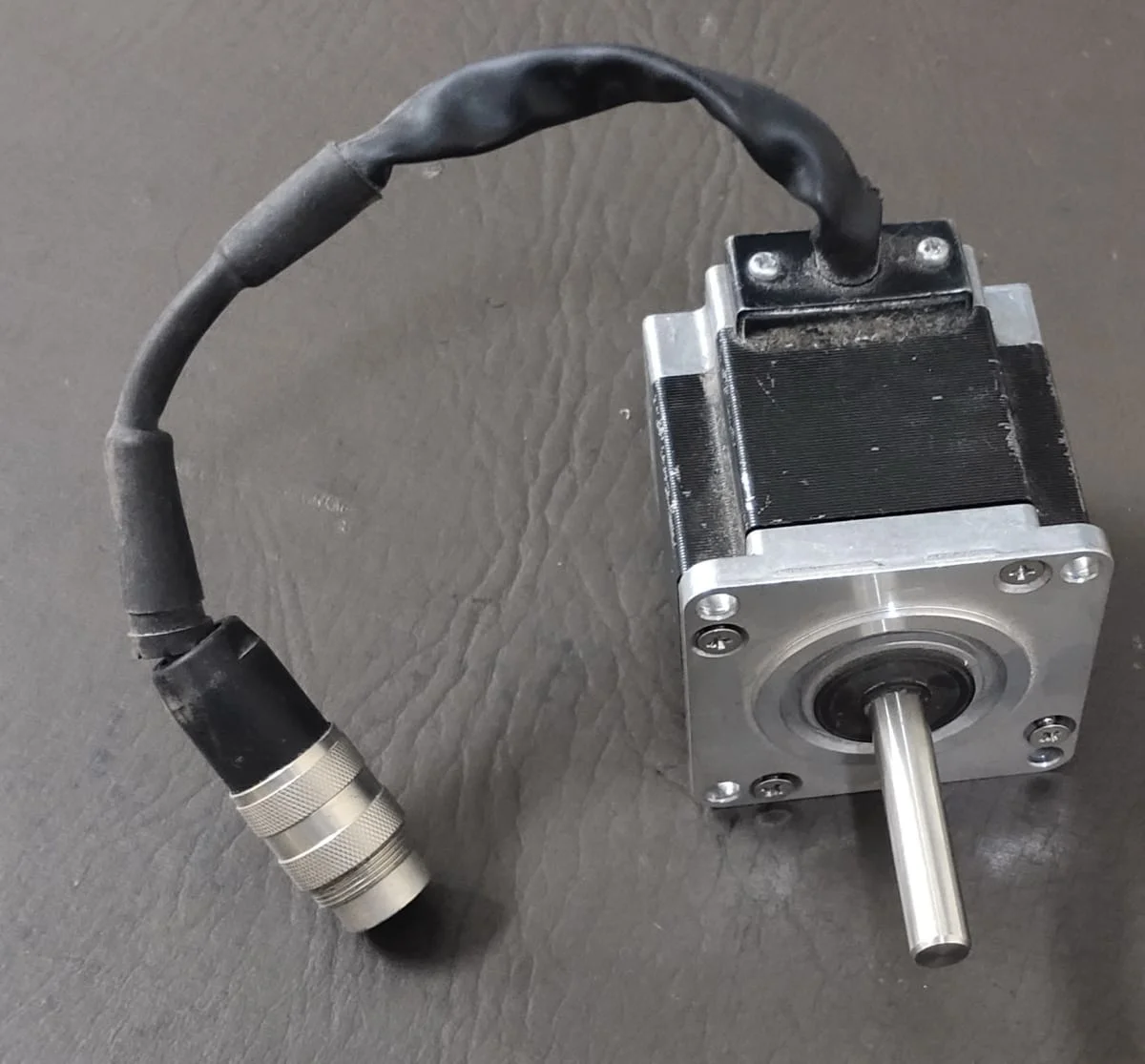 MOTOR BE318372