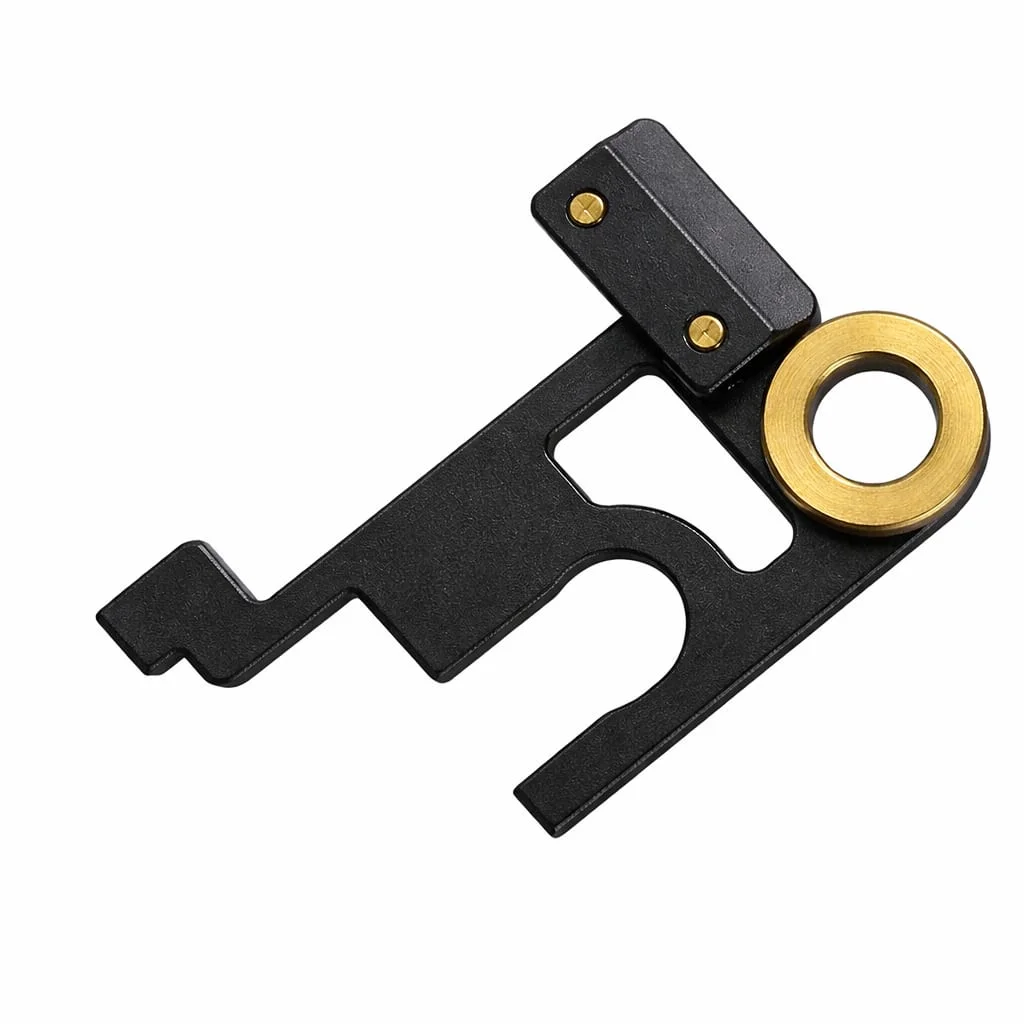 Movable cutter seat