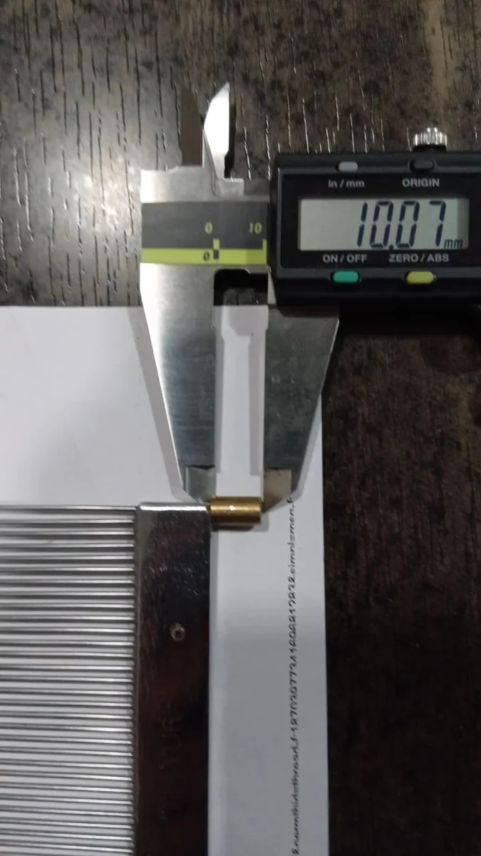 Sizing Comb 40 D With One Side Brass Holding Clamp Size 100 mm Width x 85 mm Total OD x 3.5 mm Base Thickness x 15mm Base Height 1.2mm Steel Wire Pointed (Brass Pin at Bottom Length 6 mm dia x 10 mm Height Hard Chrome Plated view 4