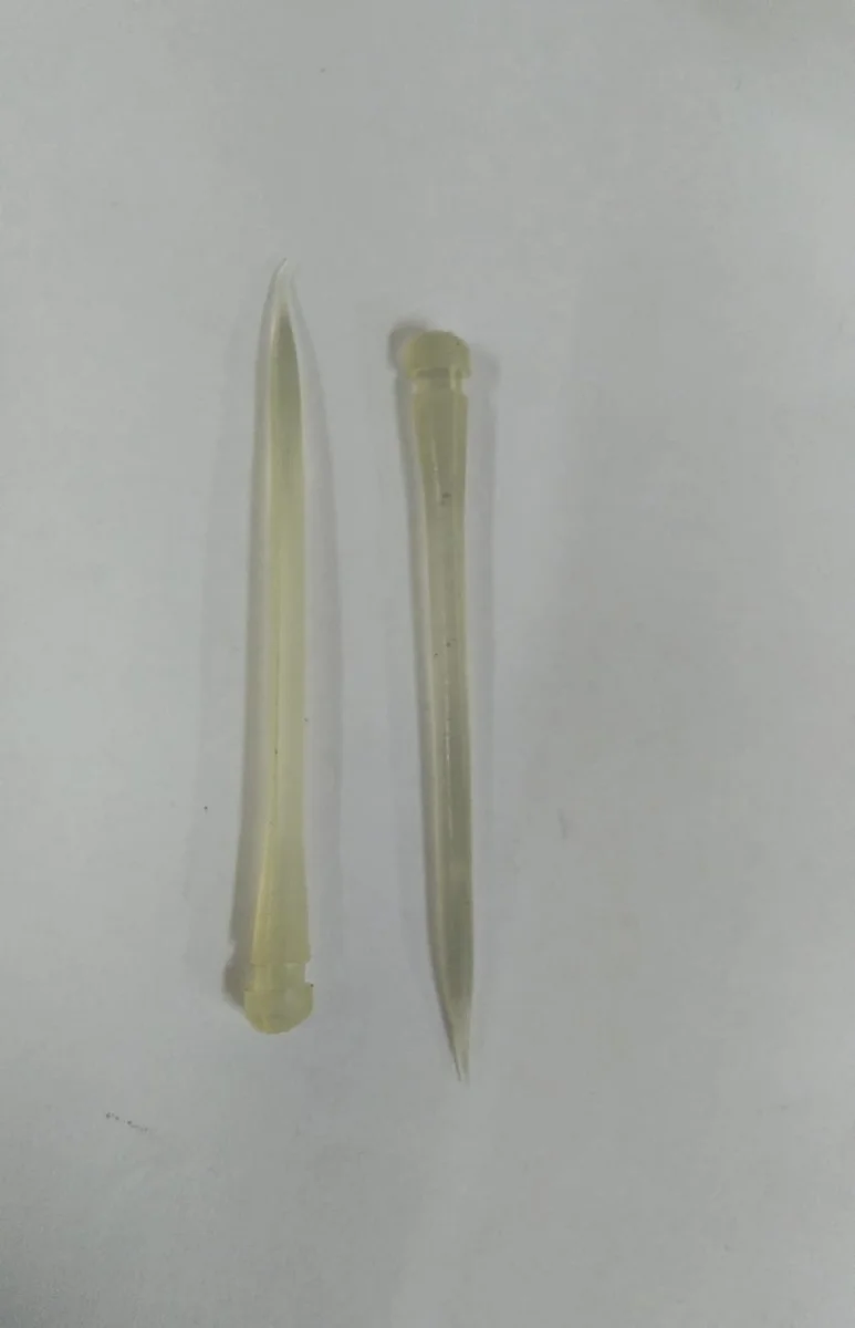 Locking Elements  (Plastic Nail L 04)