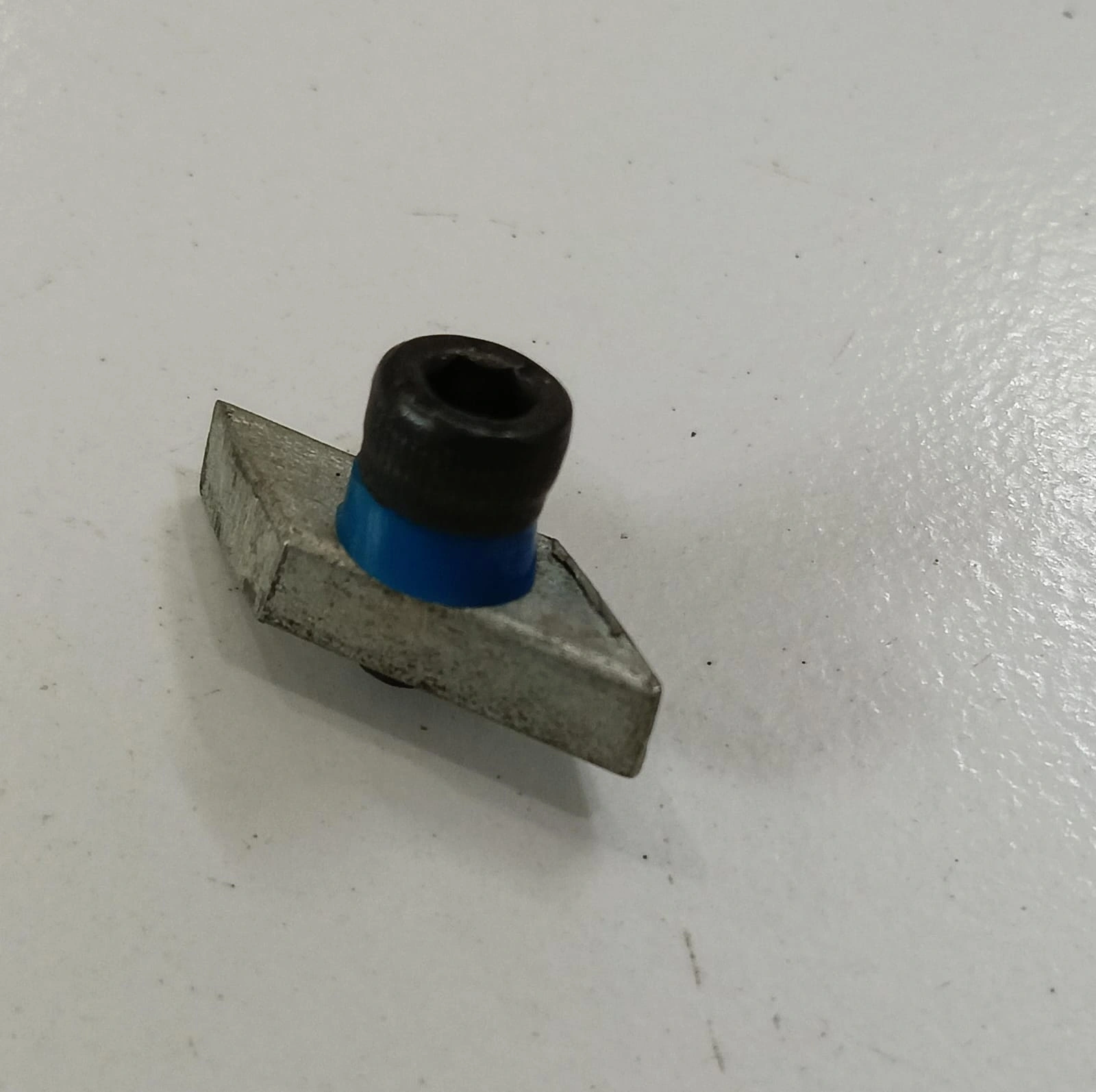 Rhembus nut m4