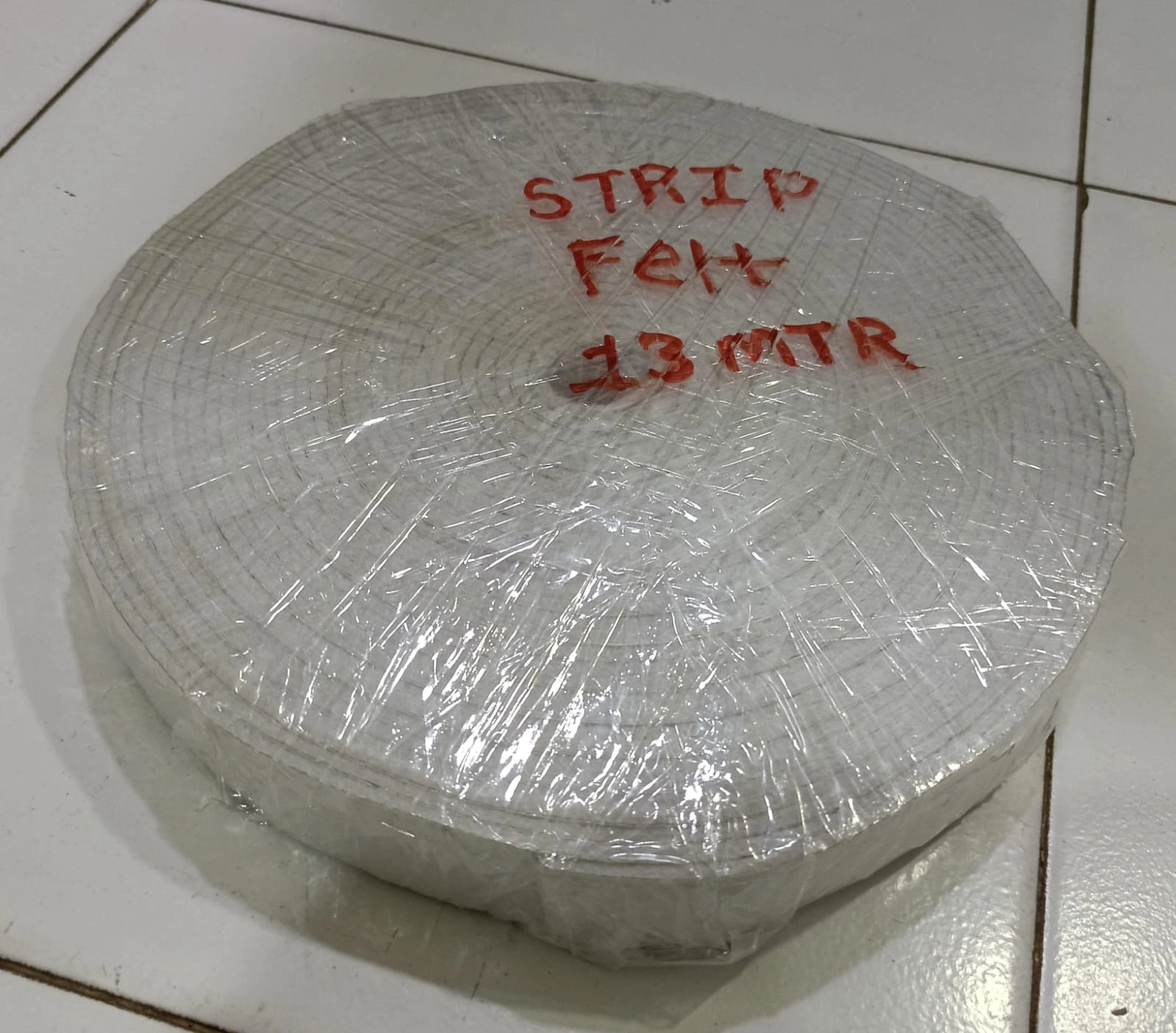 Felt strip (white)