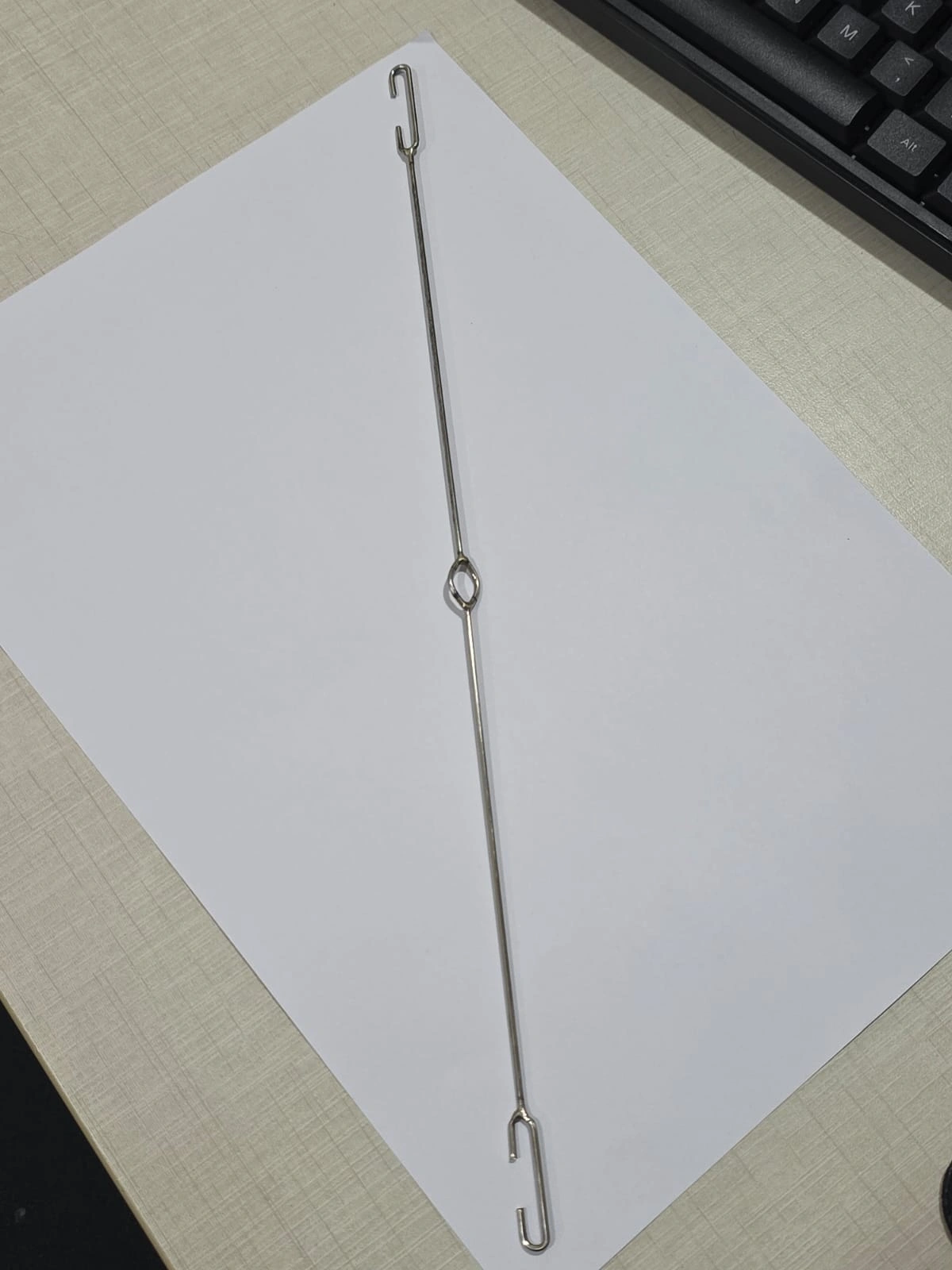 WIRE HEALDS: Single Wire Hardened and Tempered Length: 331mm Dia: 1.6mm Both Loops "C" Type (27mm x 3.8mm) Center Eye: 9mm x 6.75mm Nickel Plated
