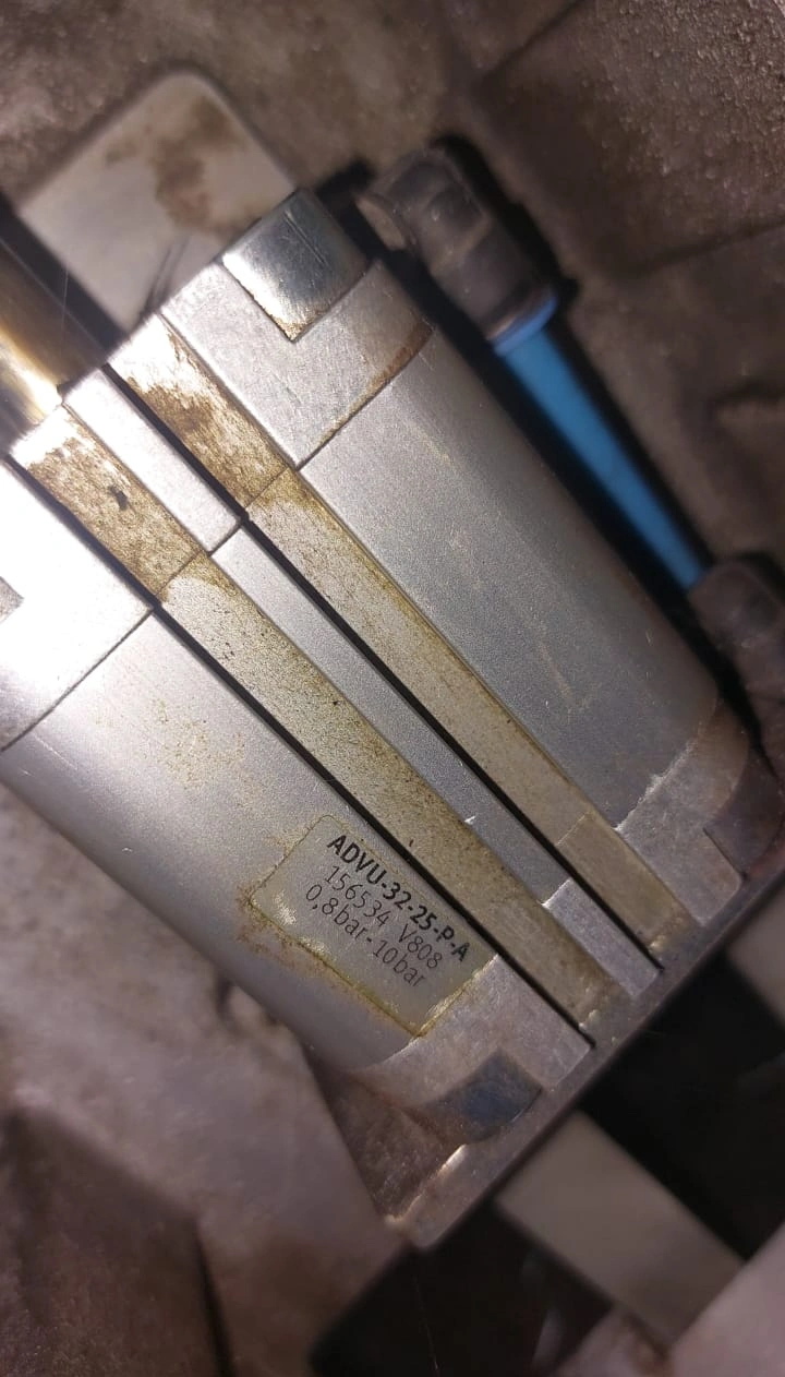 Conpact Cylinder ADVU 32-25
