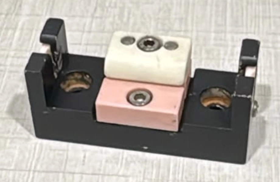 Applicator with Ceramic Connectors IY